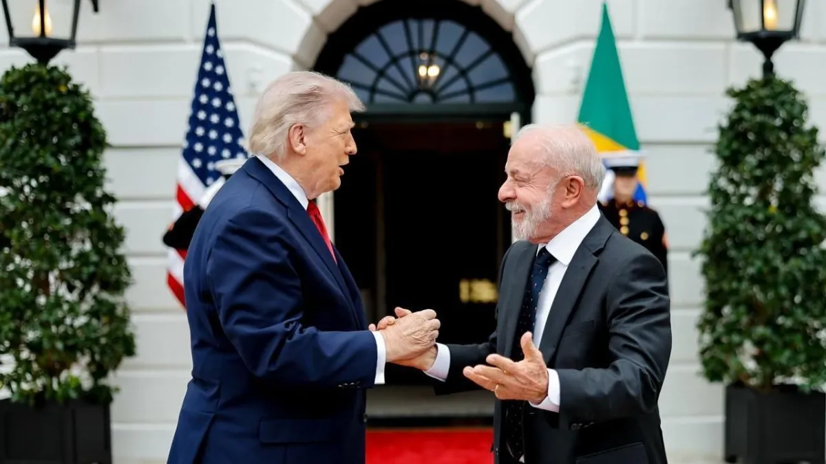 Empate com Flávio Bolsonaro nas pesquisas acende alerta no PT e foca atenção em Trump